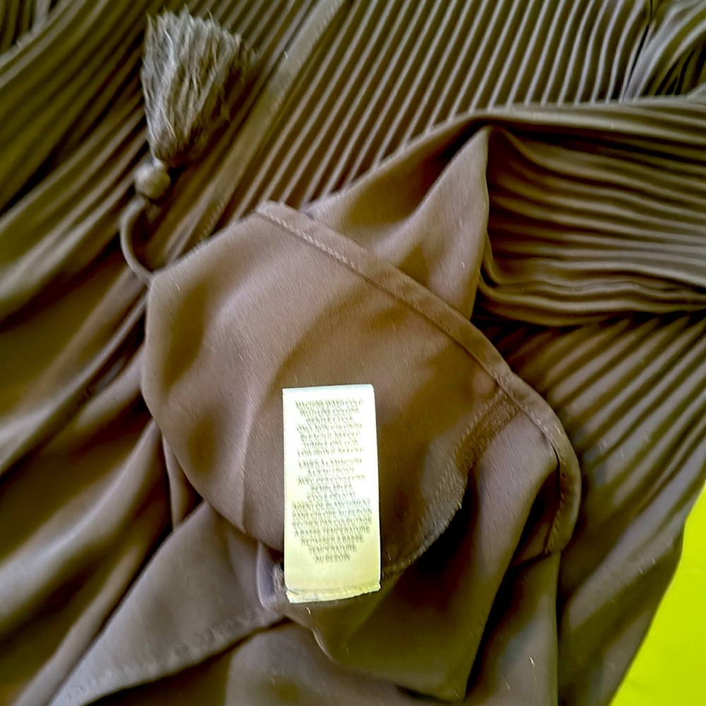 DR2 Top Black NWT - Picture 3 of 6